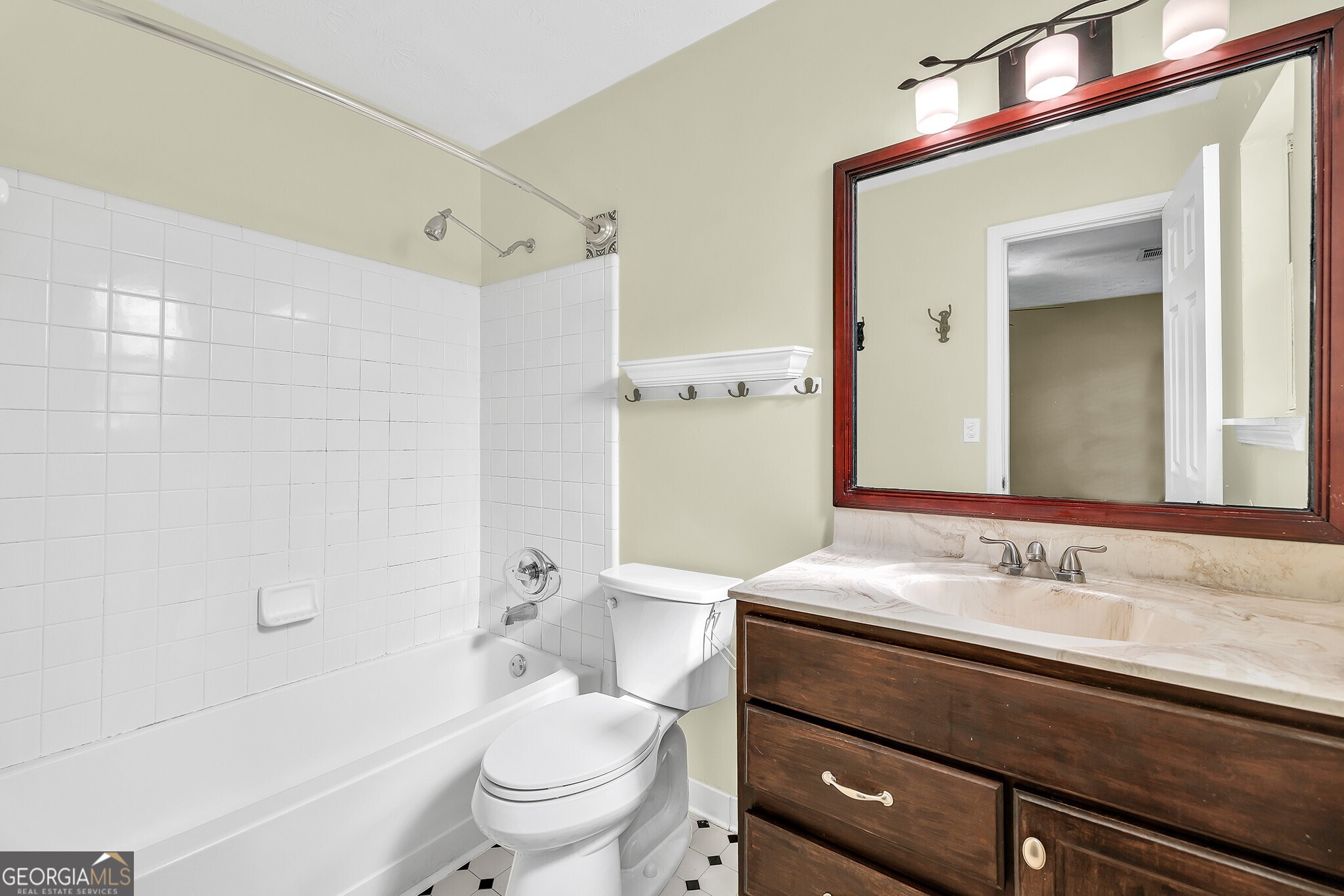 103 Sir Gregory Manor NW