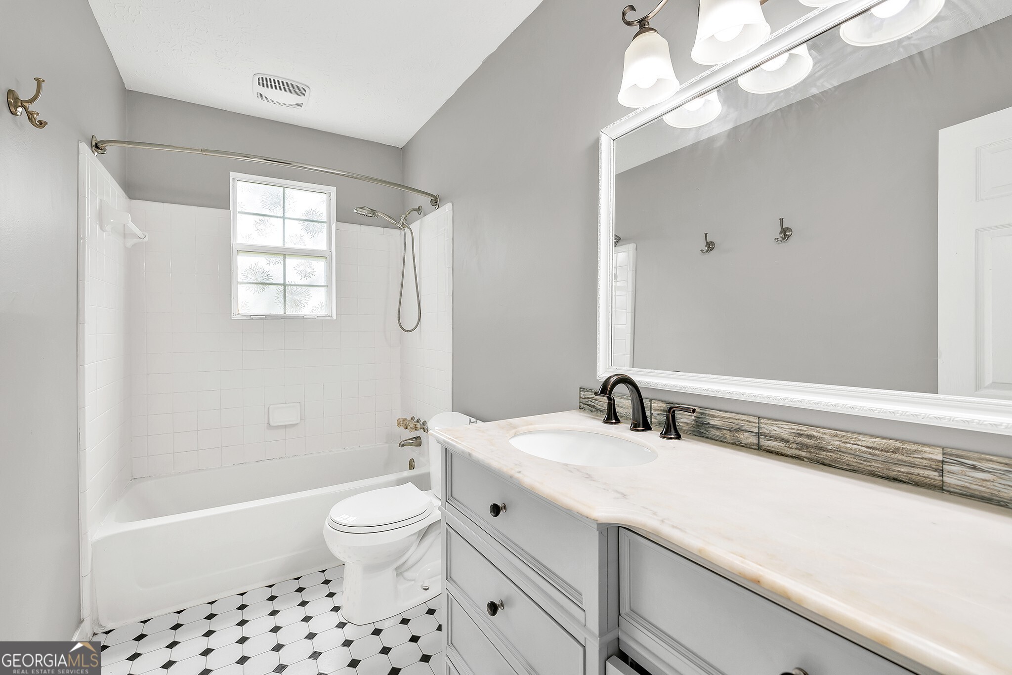 103 Sir Gregory Manor NW