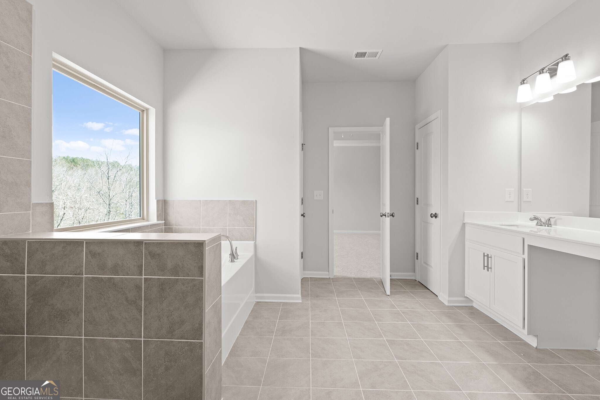 143 Greenview Court