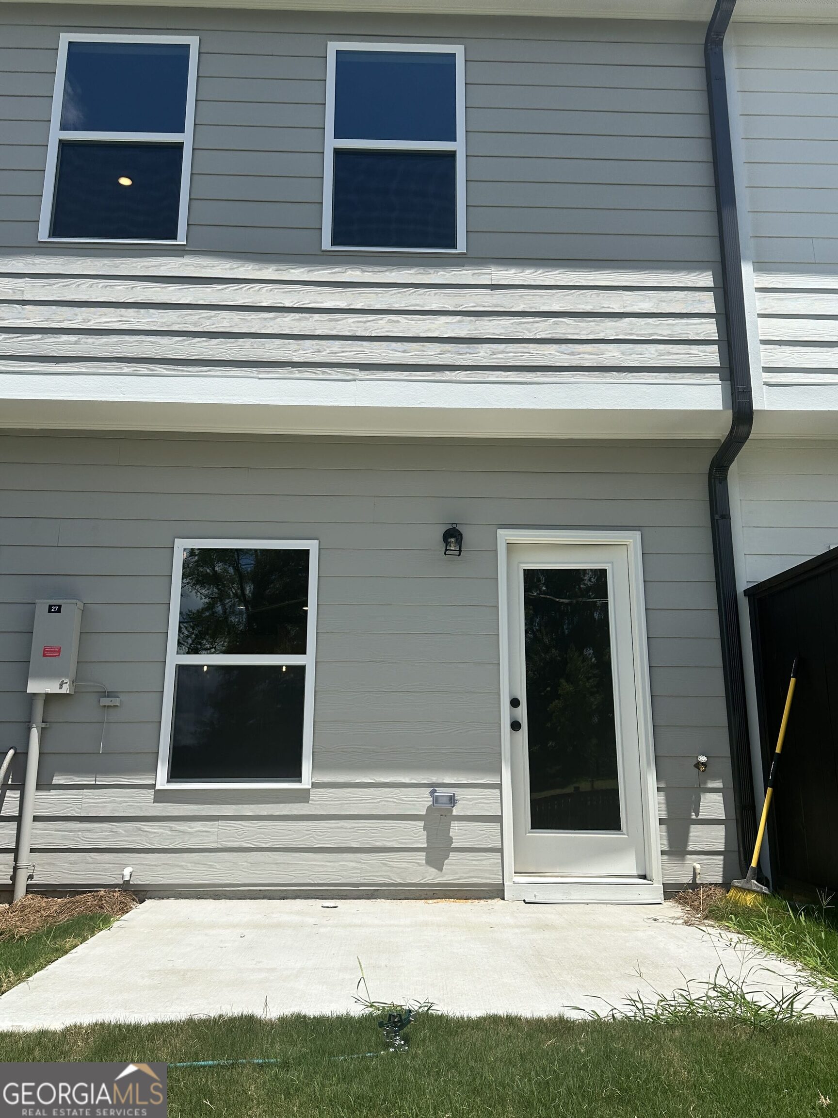 27 Benscot Drive