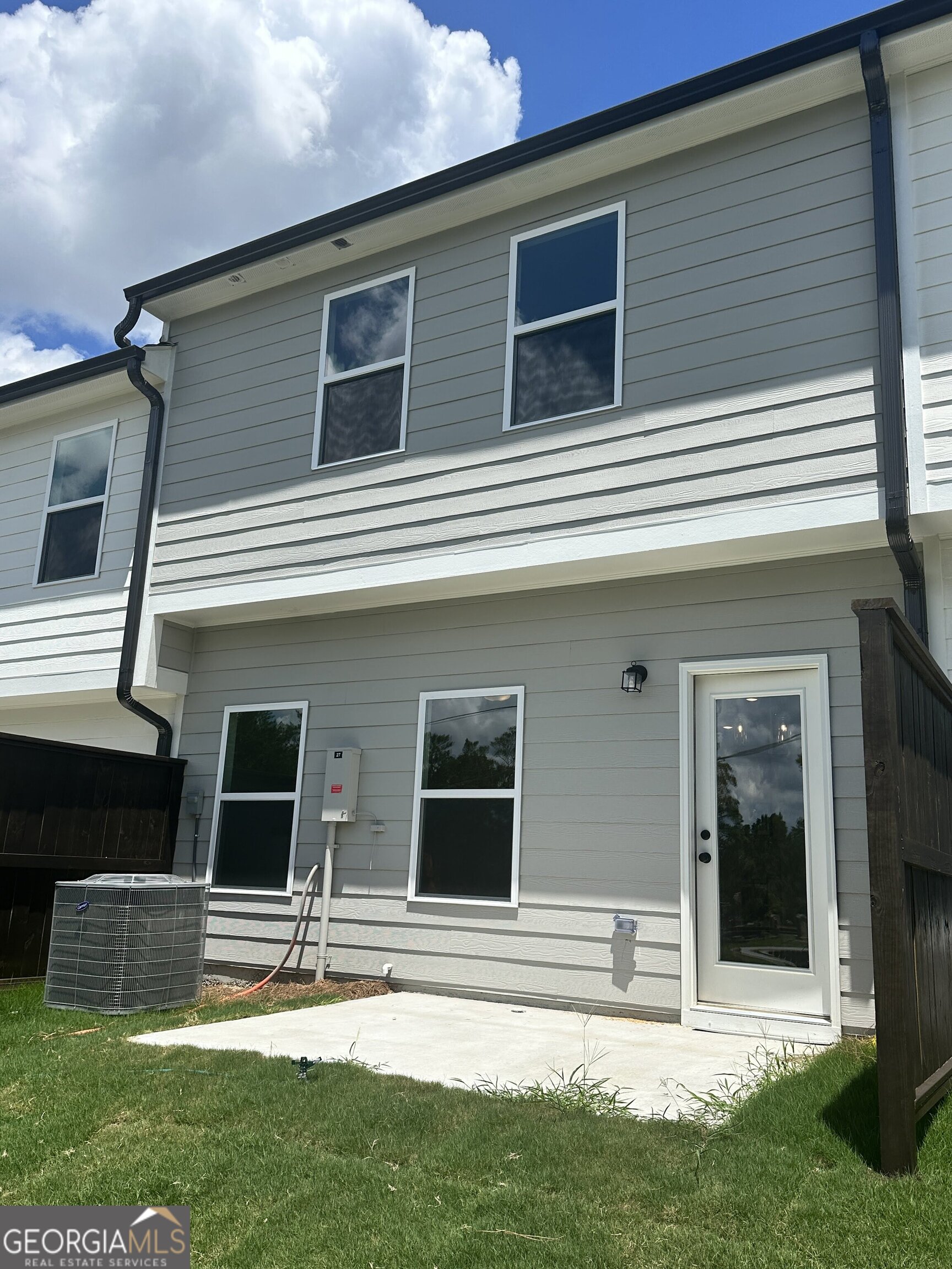 27 Benscot Drive