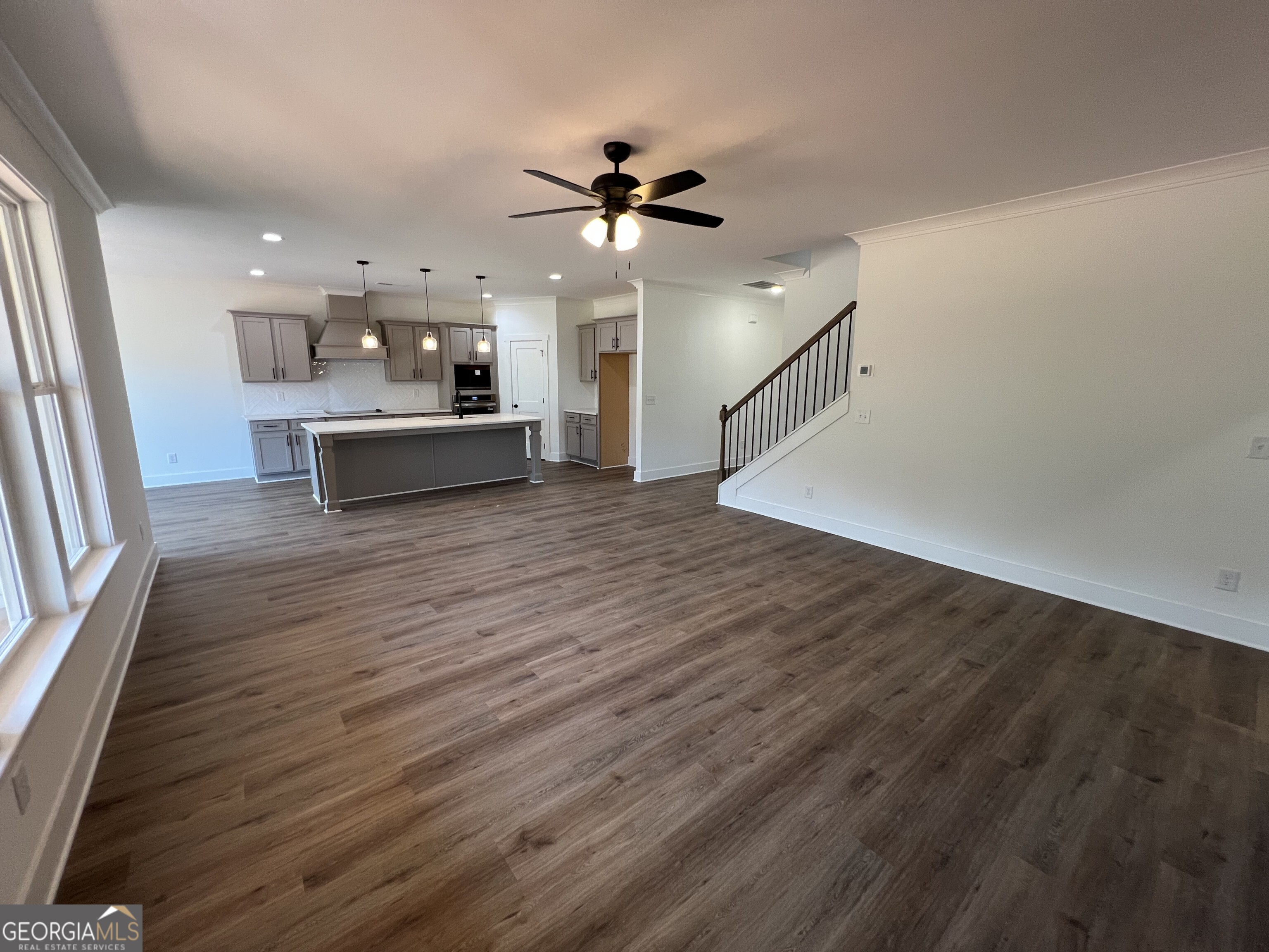 93 Tomahawk Trail