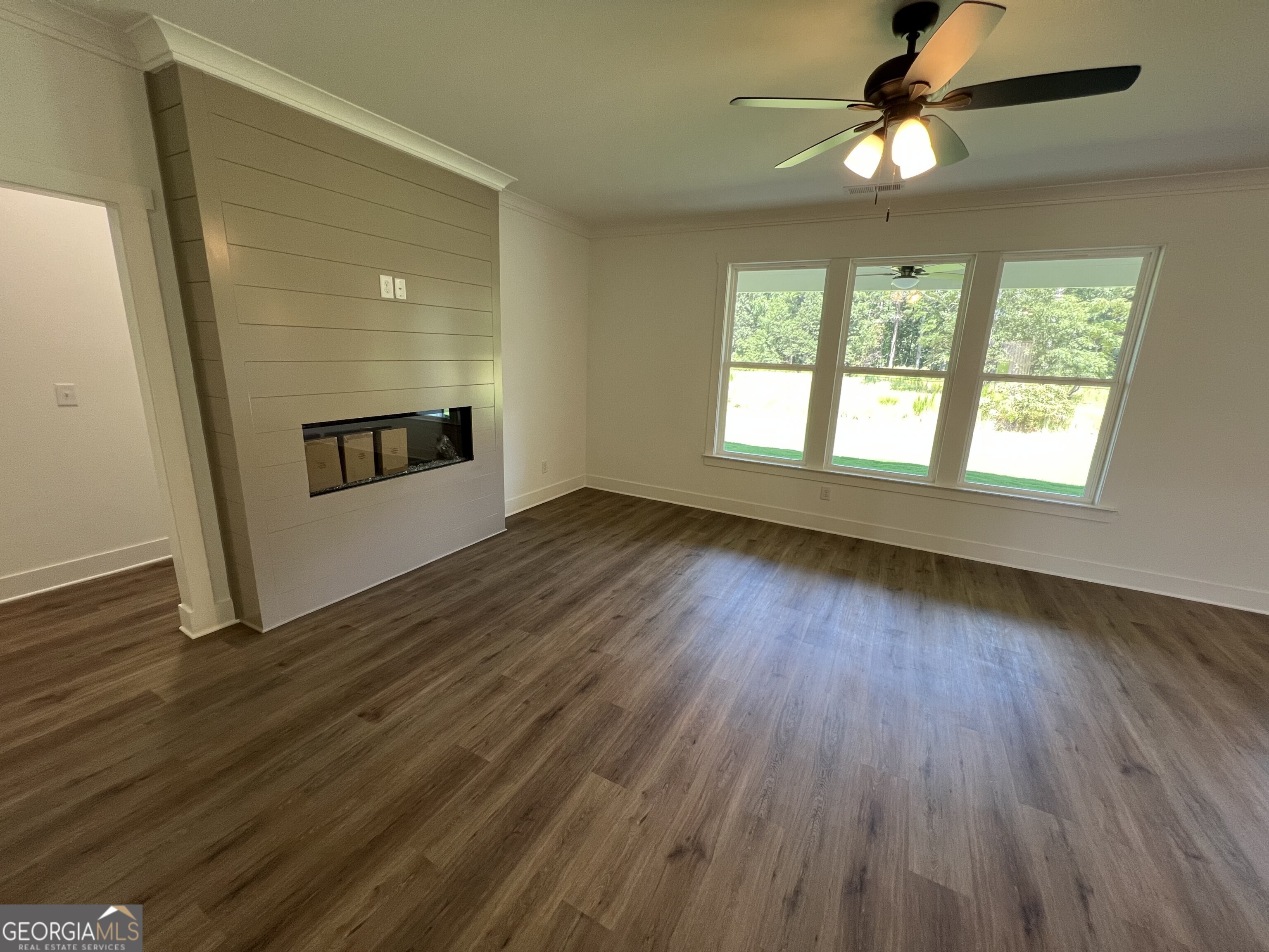 93 Tomahawk Trail