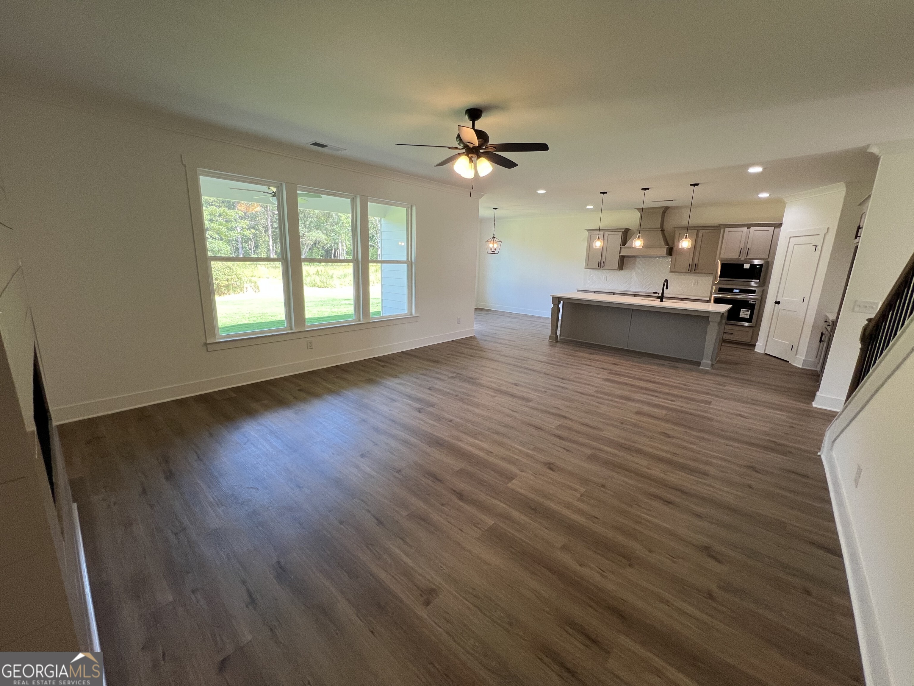 93 Tomahawk Trail