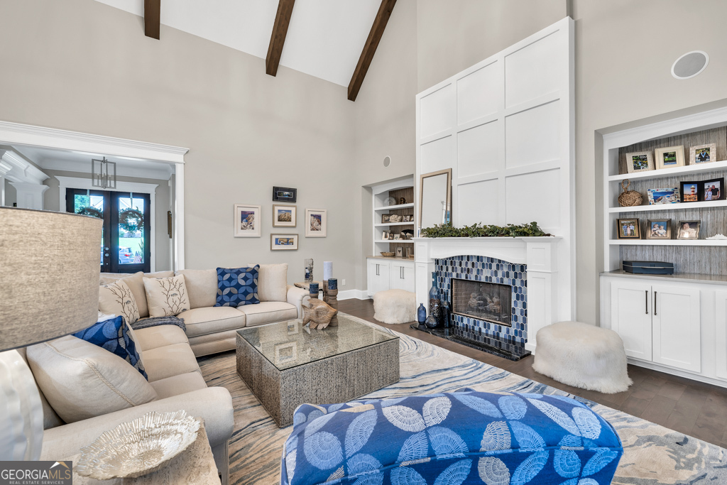 541 Saint Ives Walk