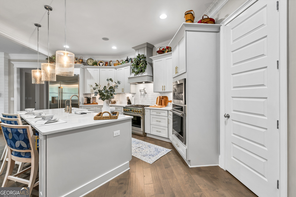 541 Saint Ives Walk