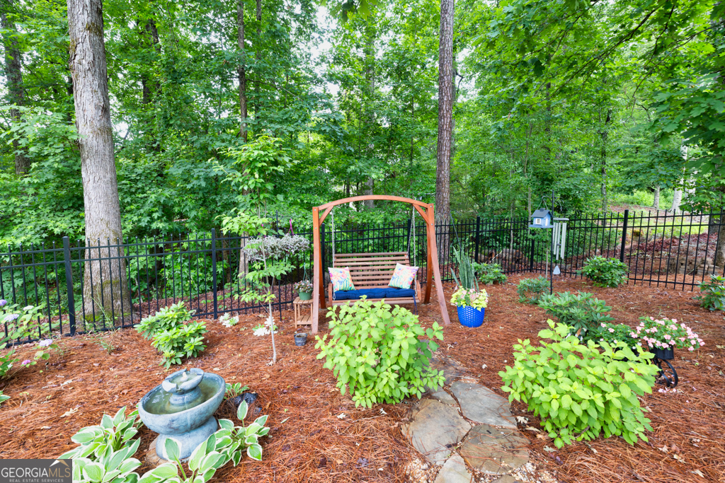 541 Saint Ives Walk