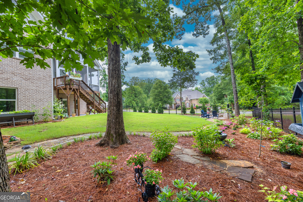 541 Saint Ives Walk