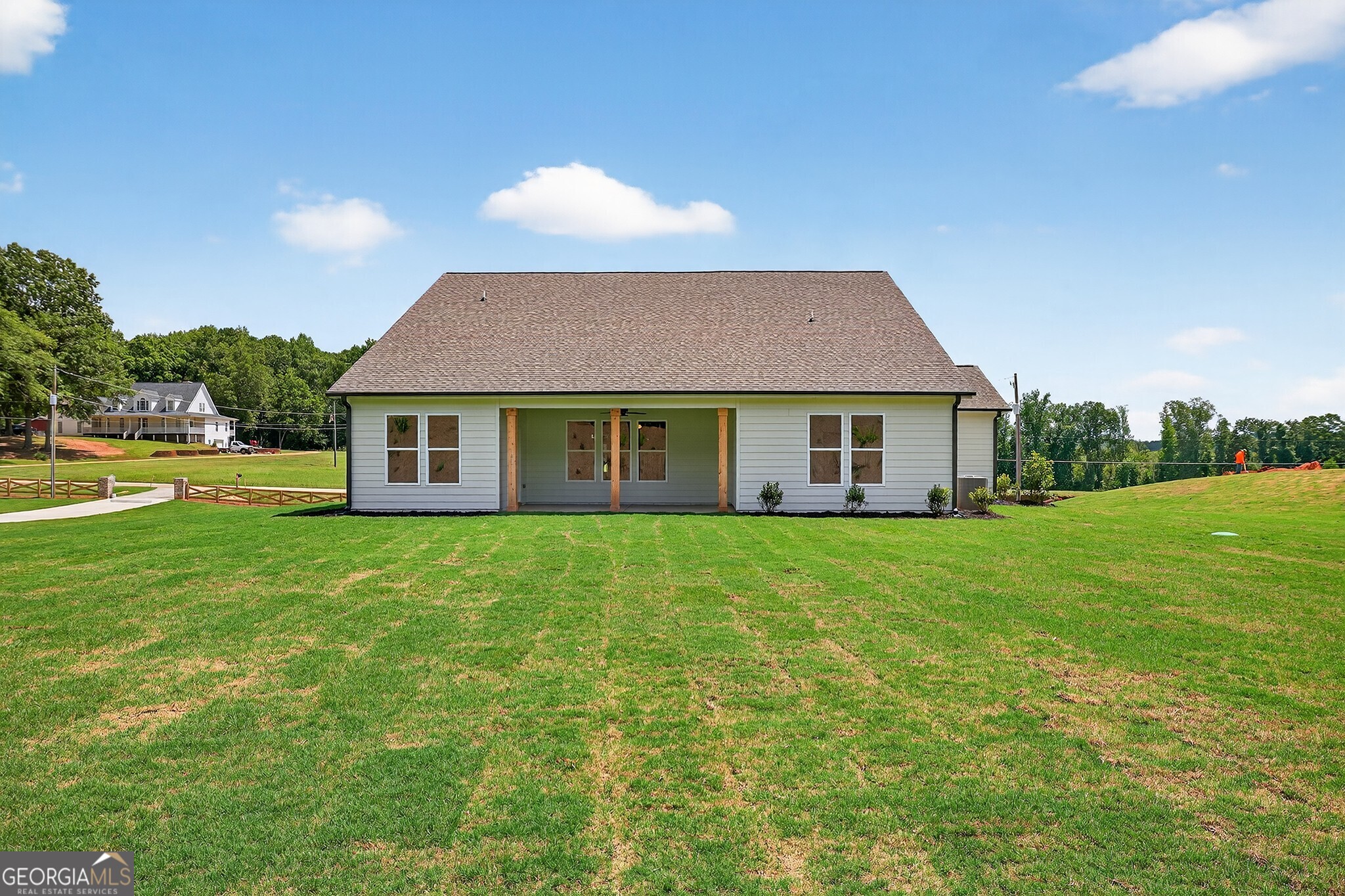 1275 PJ East Road