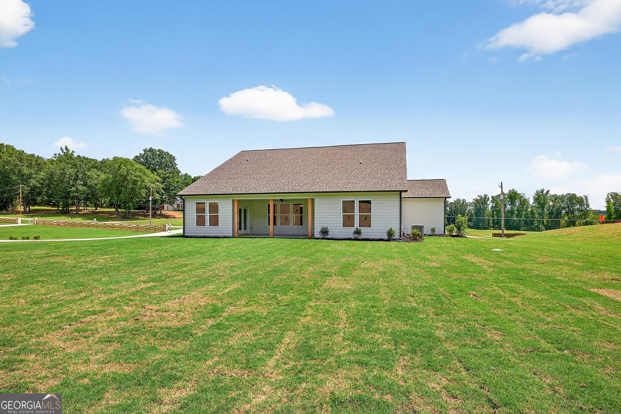 1275 PJ East Road
