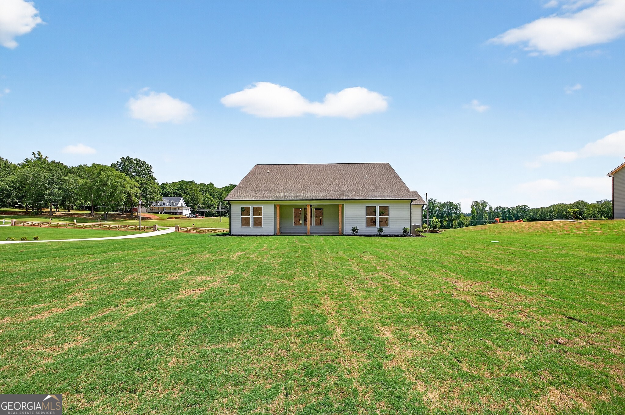 1275 PJ East Road