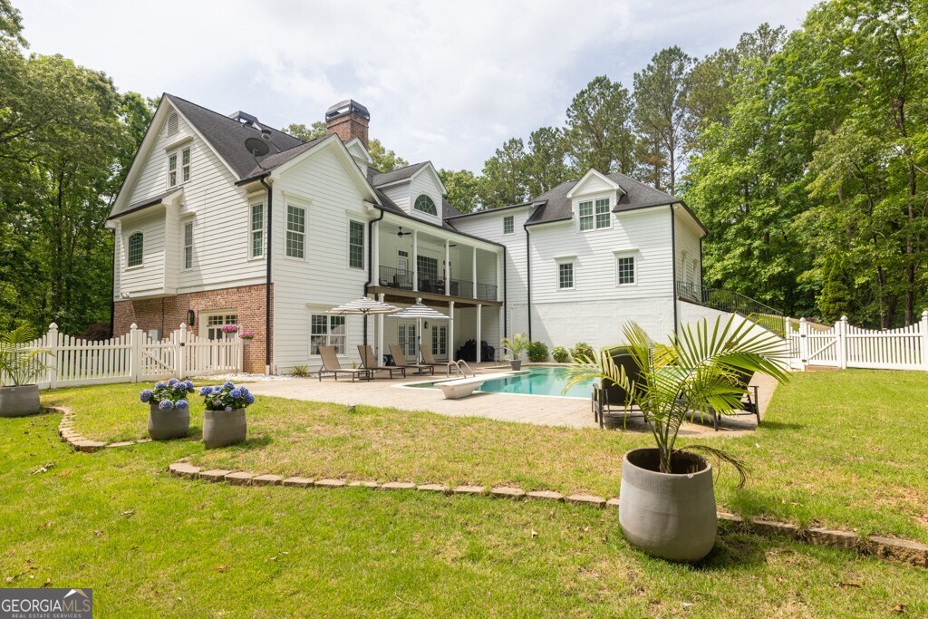 5588 Rhododendron Trail
