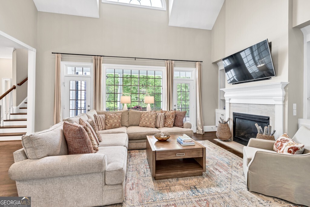 5588 Rhododendron Trail