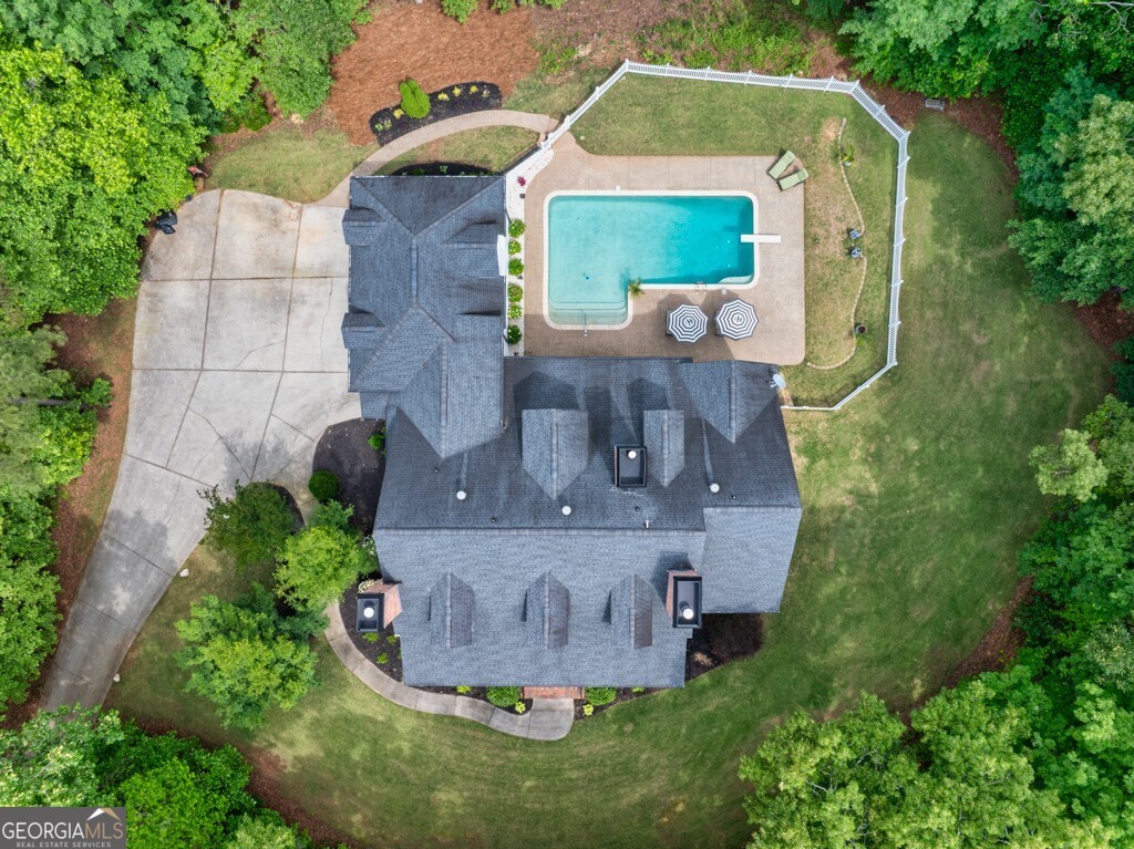 5588 Rhododendron Trail
