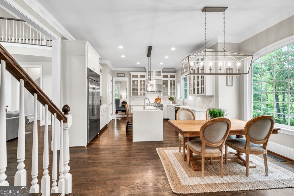 5588 Rhododendron Trail