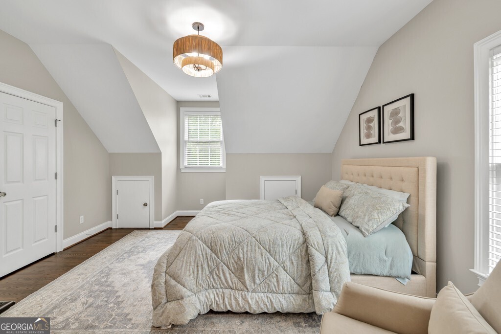 5588 Rhododendron Trail
