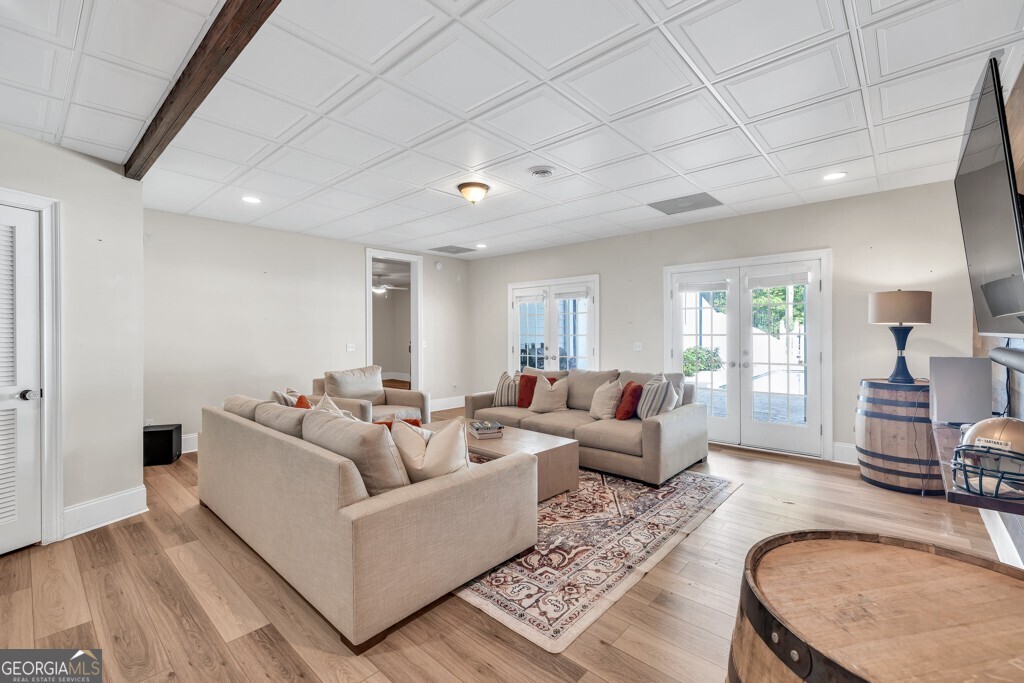 5588 Rhododendron Trail