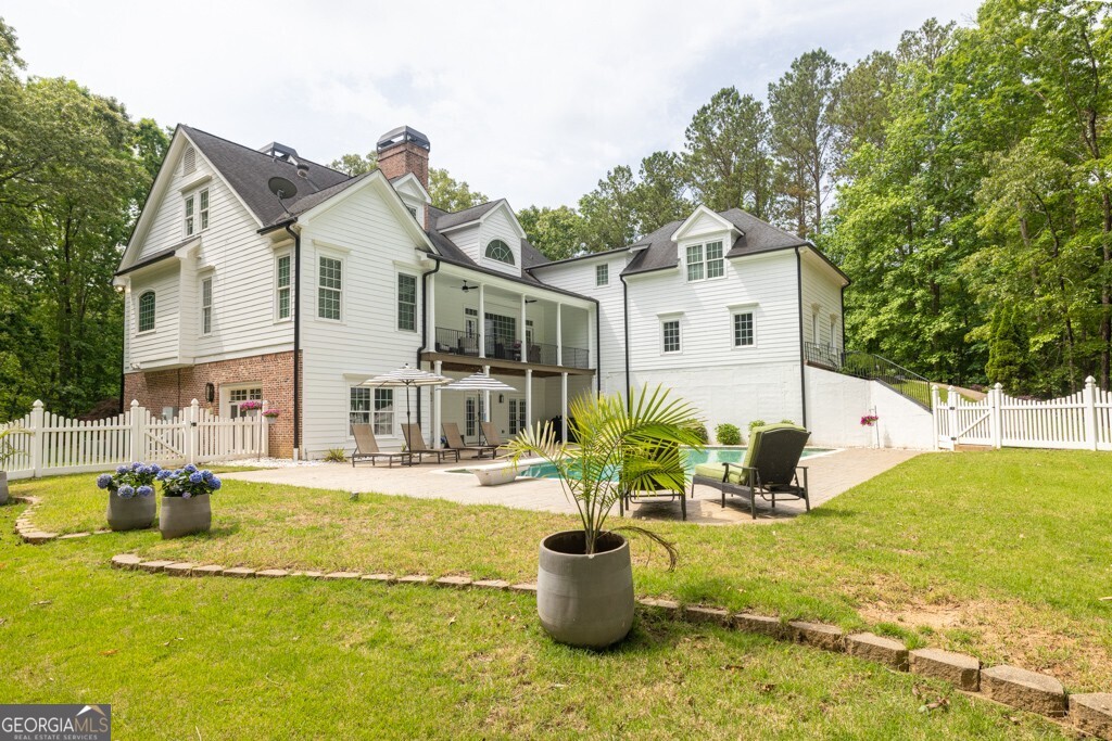 5588 Rhododendron Trail