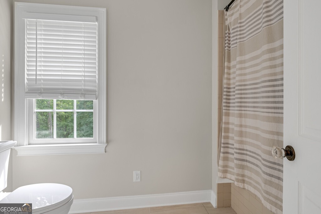 5588 Rhododendron Trail