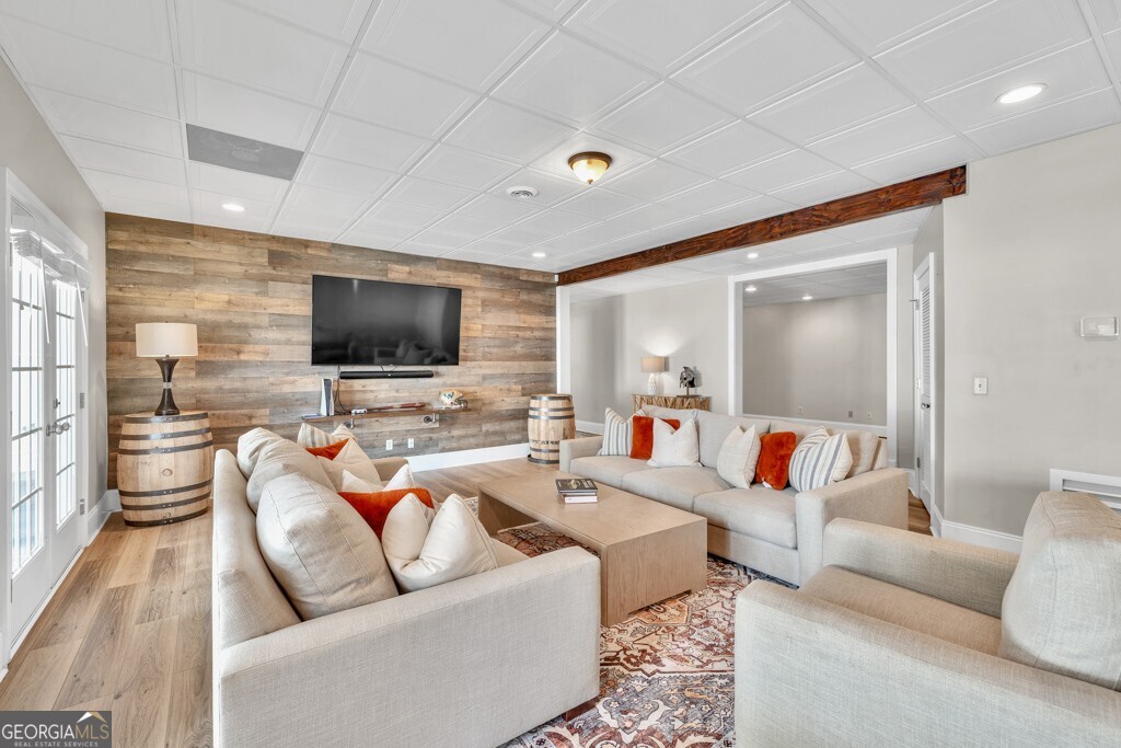 5588 Rhododendron Trail