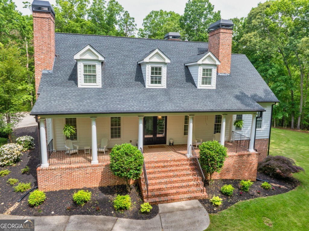 5588 Rhododendron Trail