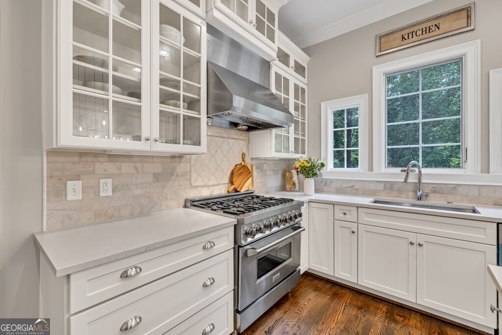 5588 Rhododendron Trail