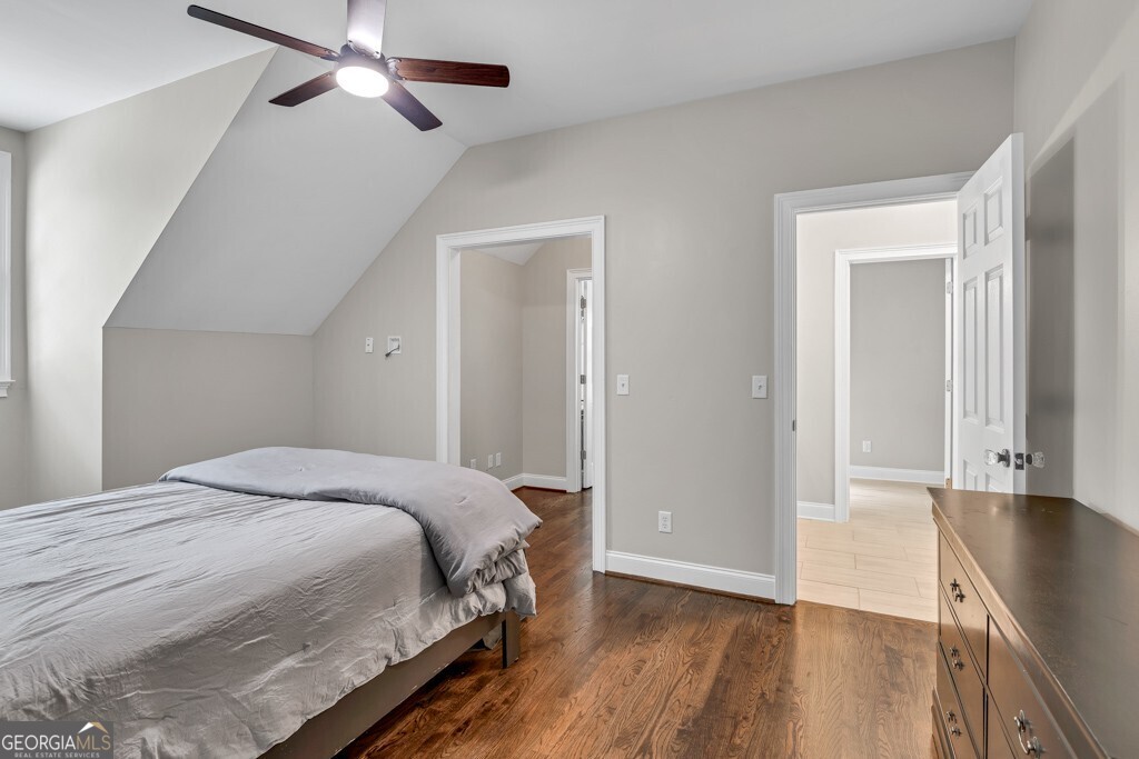 5588 Rhododendron Trail