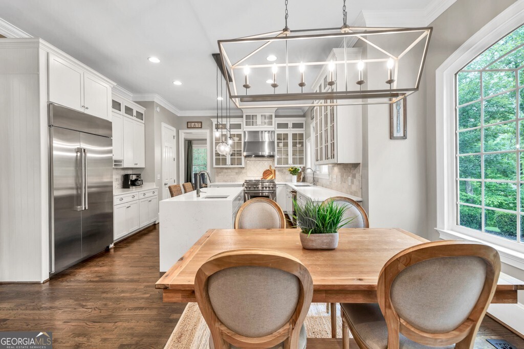5588 Rhododendron Trail