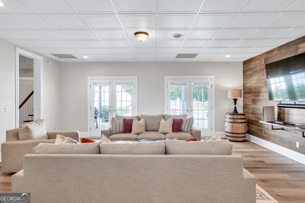 5588 Rhododendron Trail