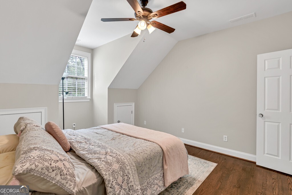 5588 Rhododendron Trail