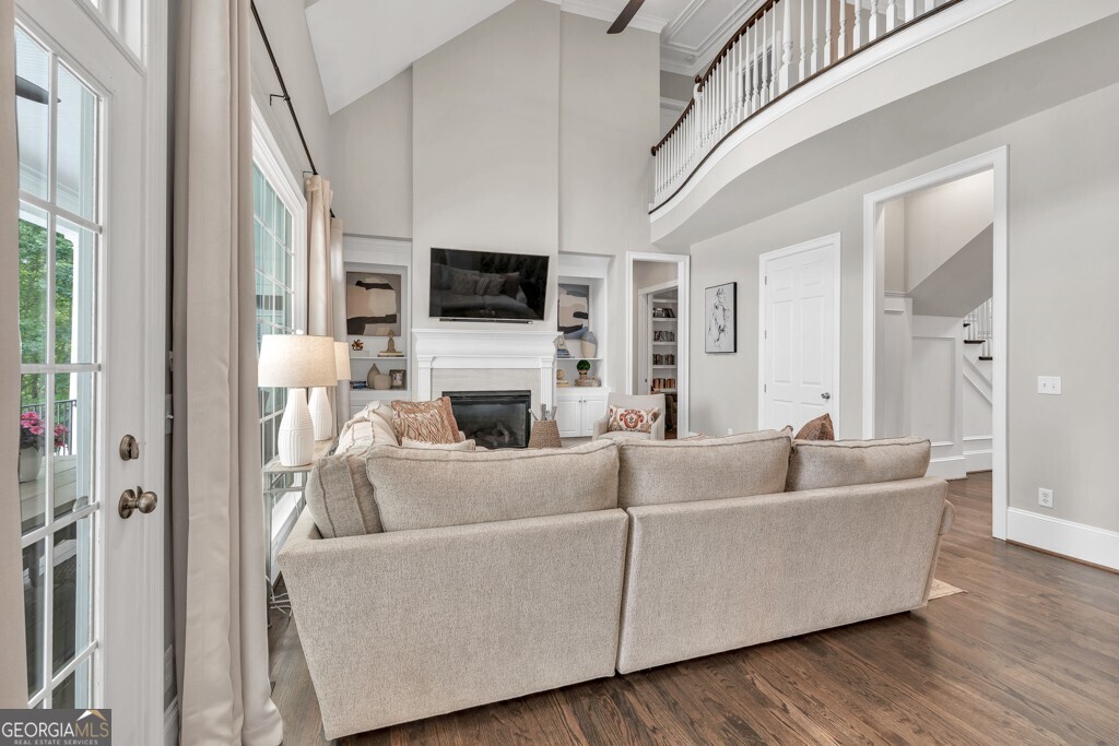 5588 Rhododendron Trail