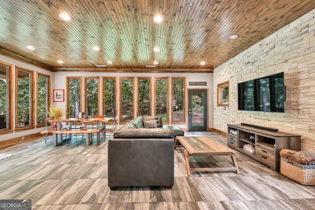 3365 Sweetwater Drive