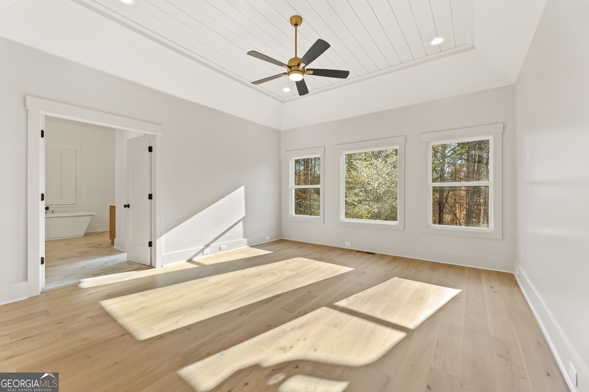 2410 Glade Overlook