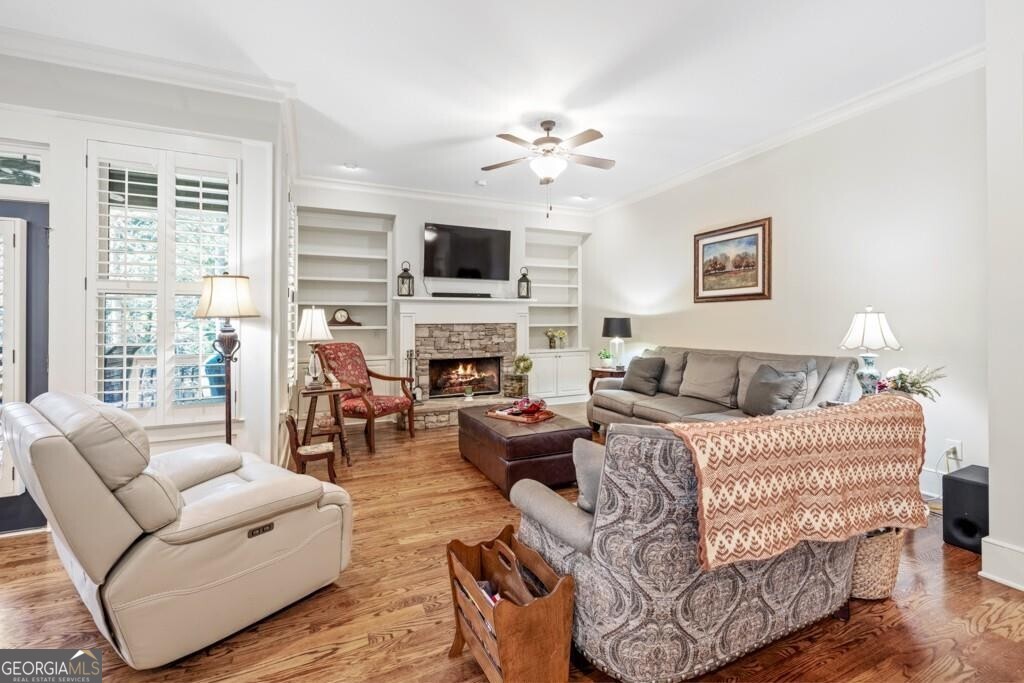 4595 Carriage Walk Lane