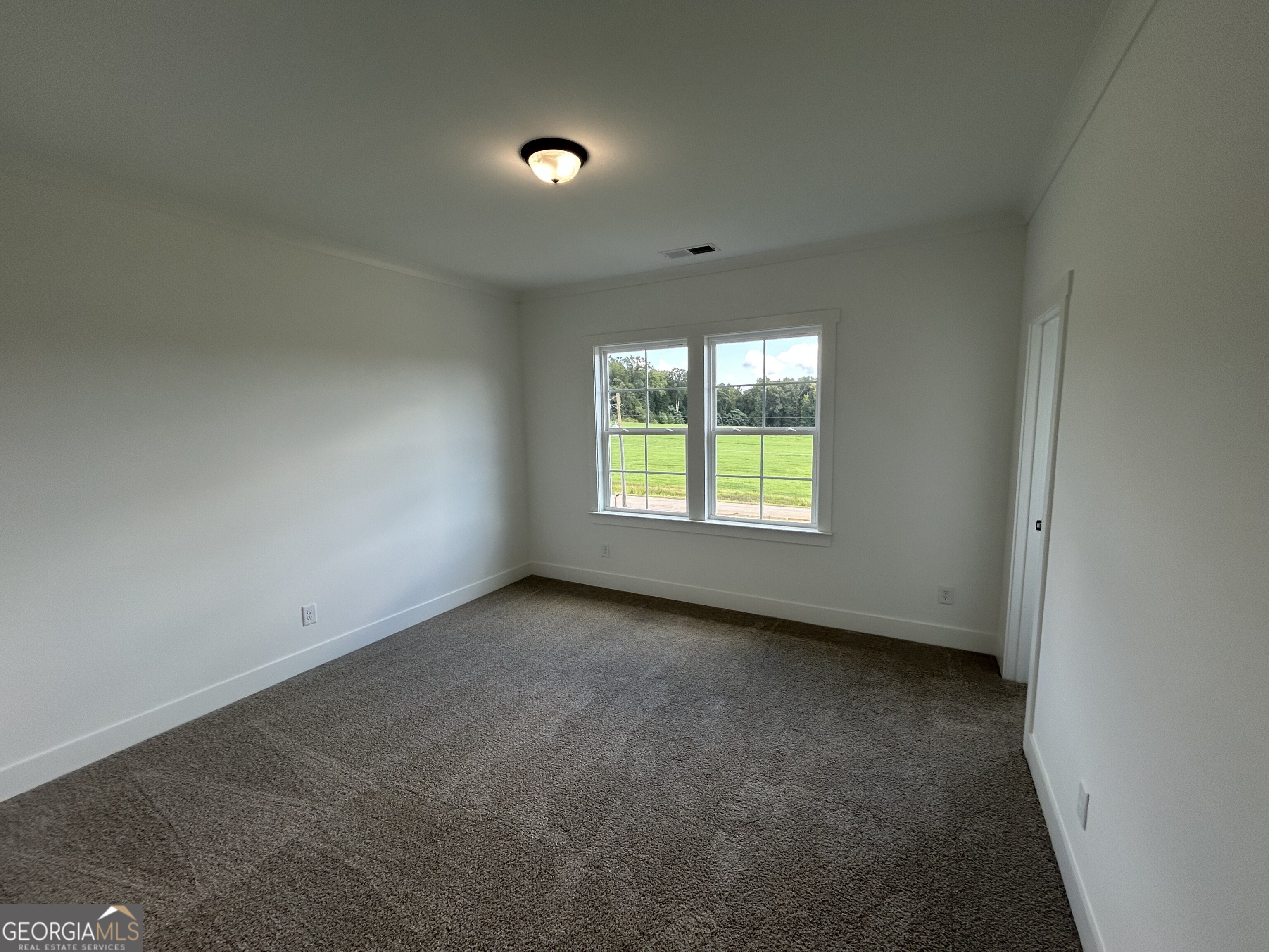 1285 PJ East Road