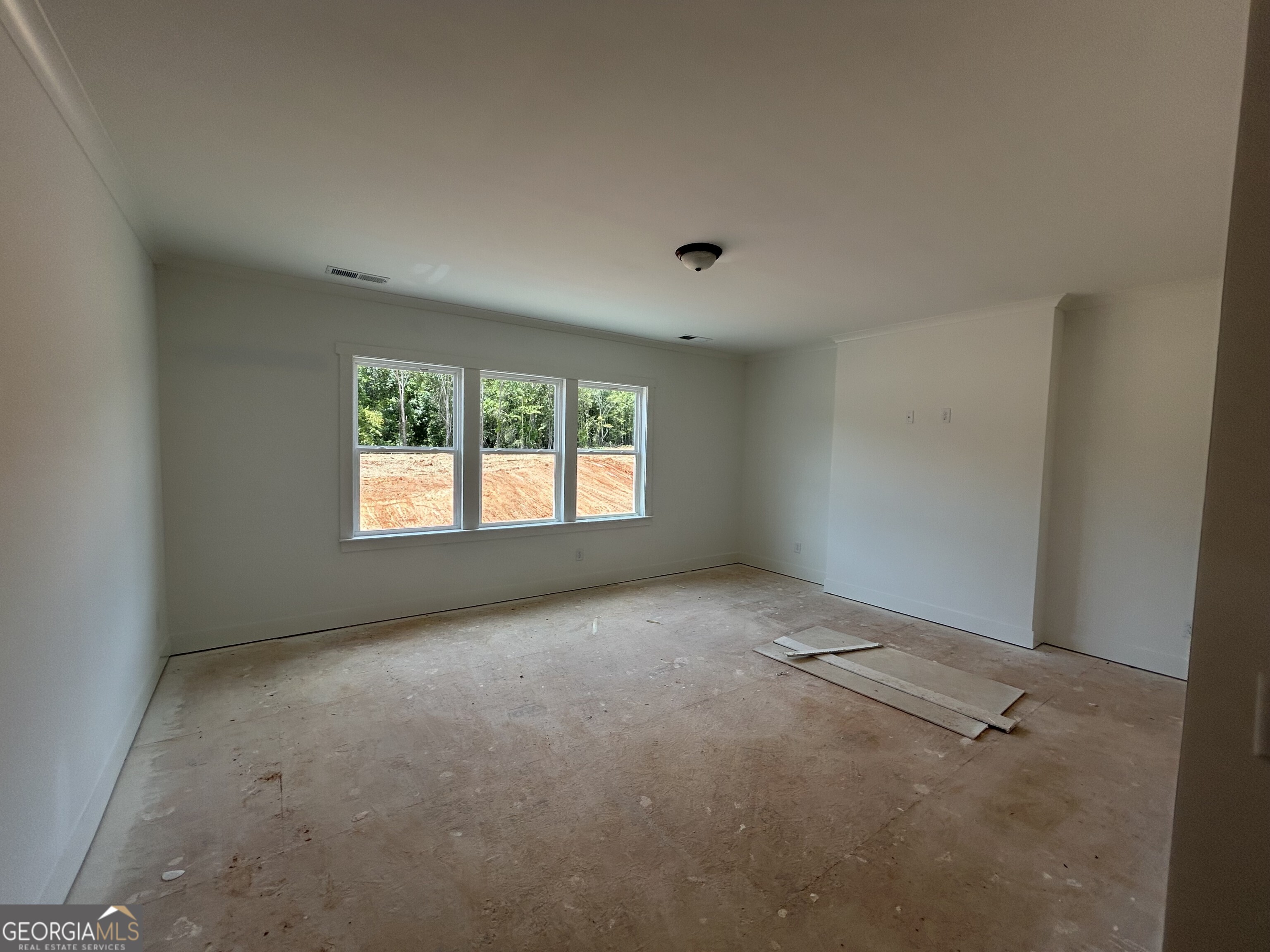 1285 PJ East Road