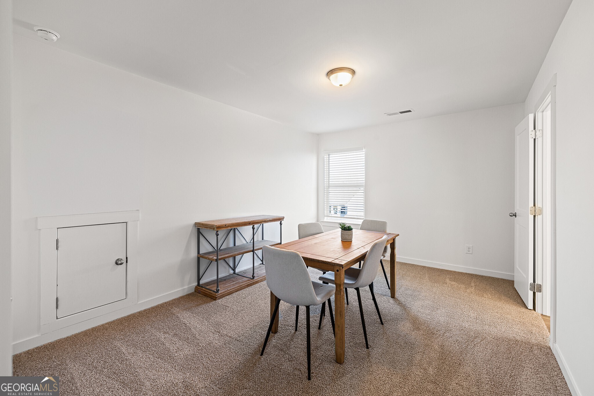 1313 PJ East Road