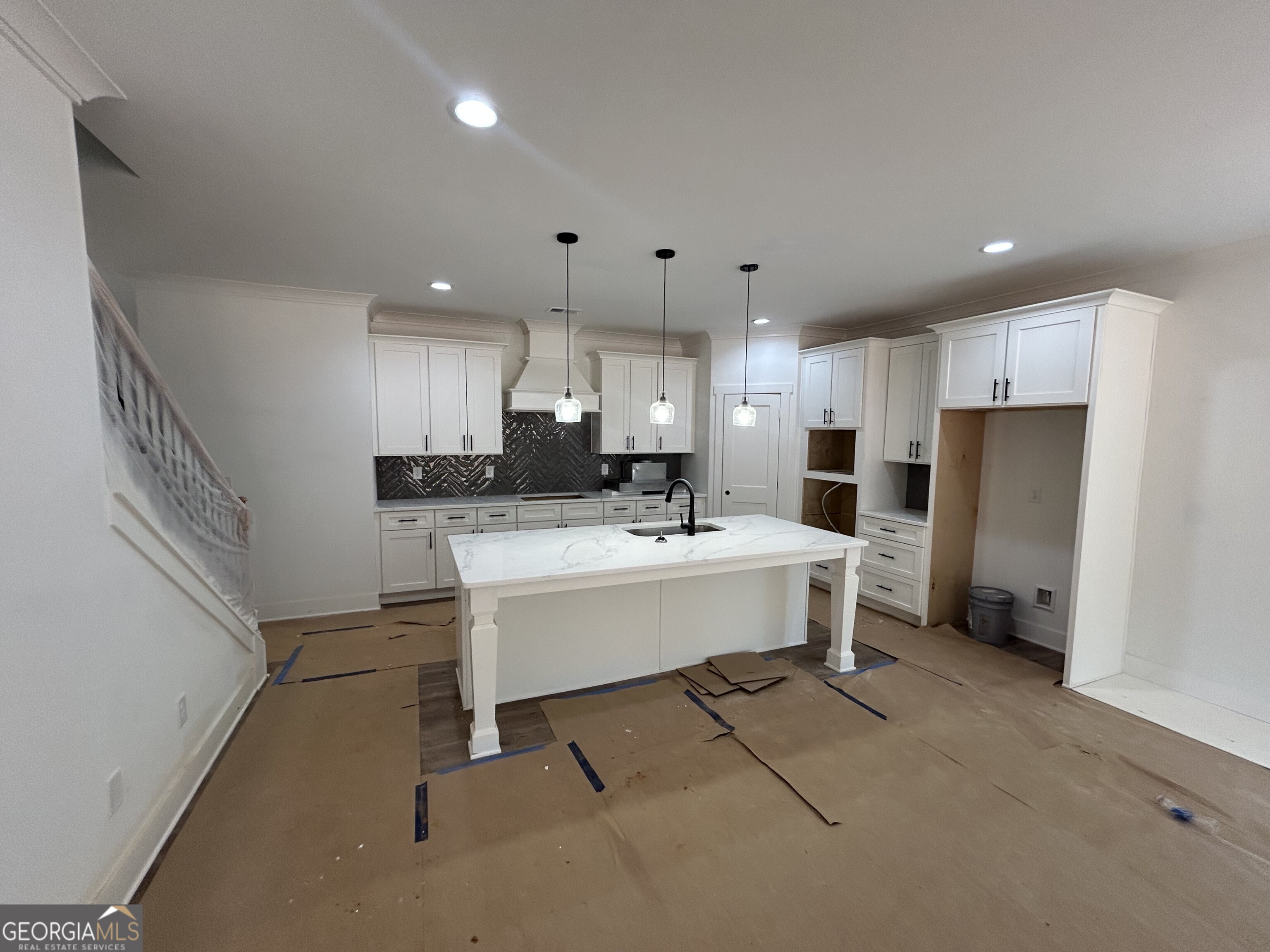 1313 PJ East Road