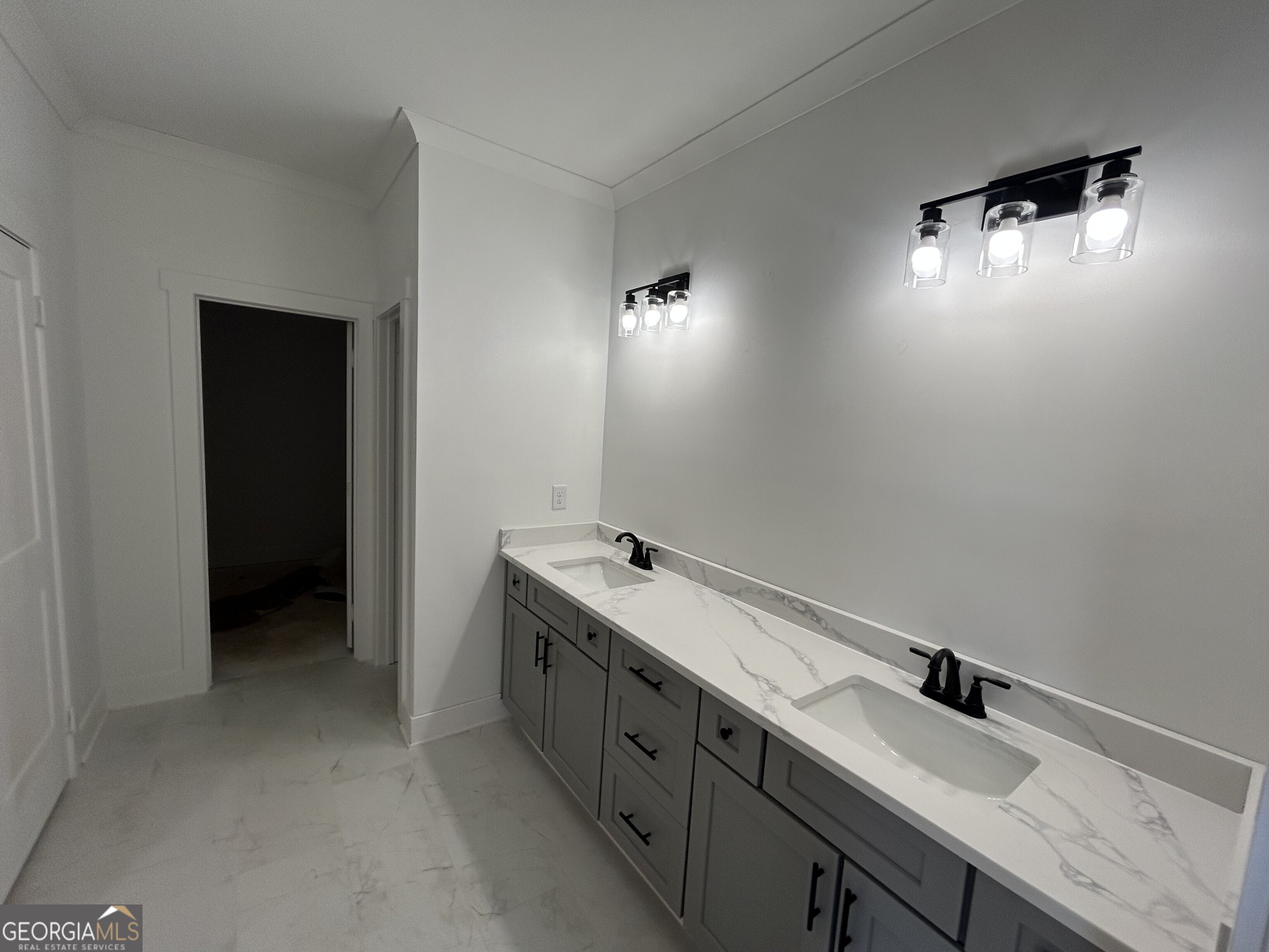 1313 PJ East Road