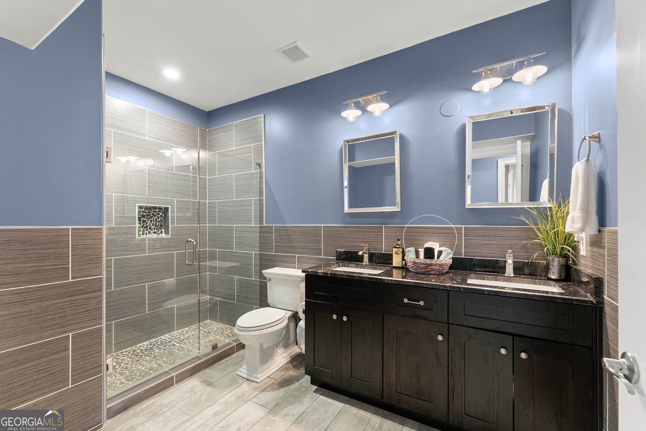 1572 Azalea Drive
