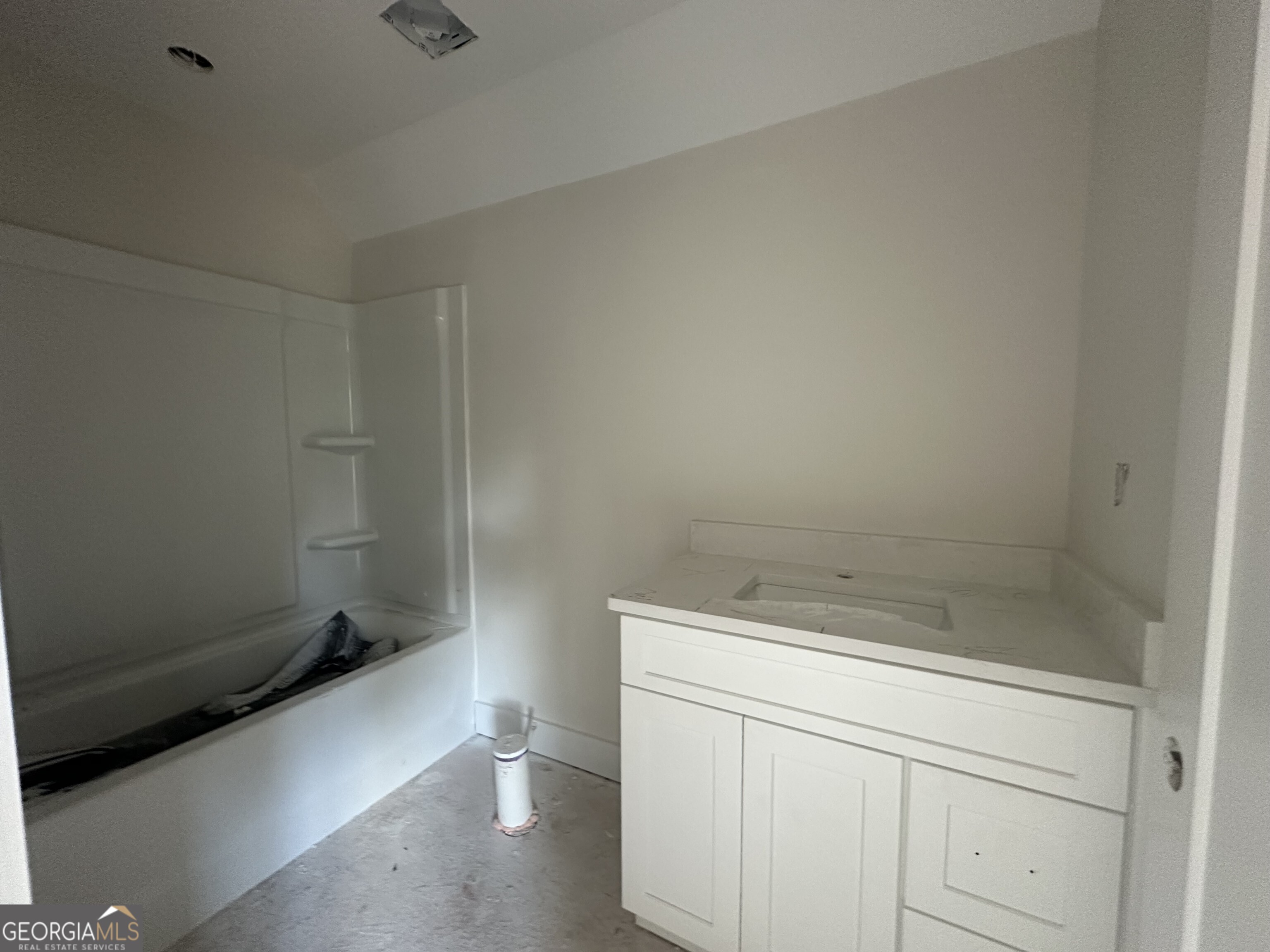 1021 Laurel Pointe
