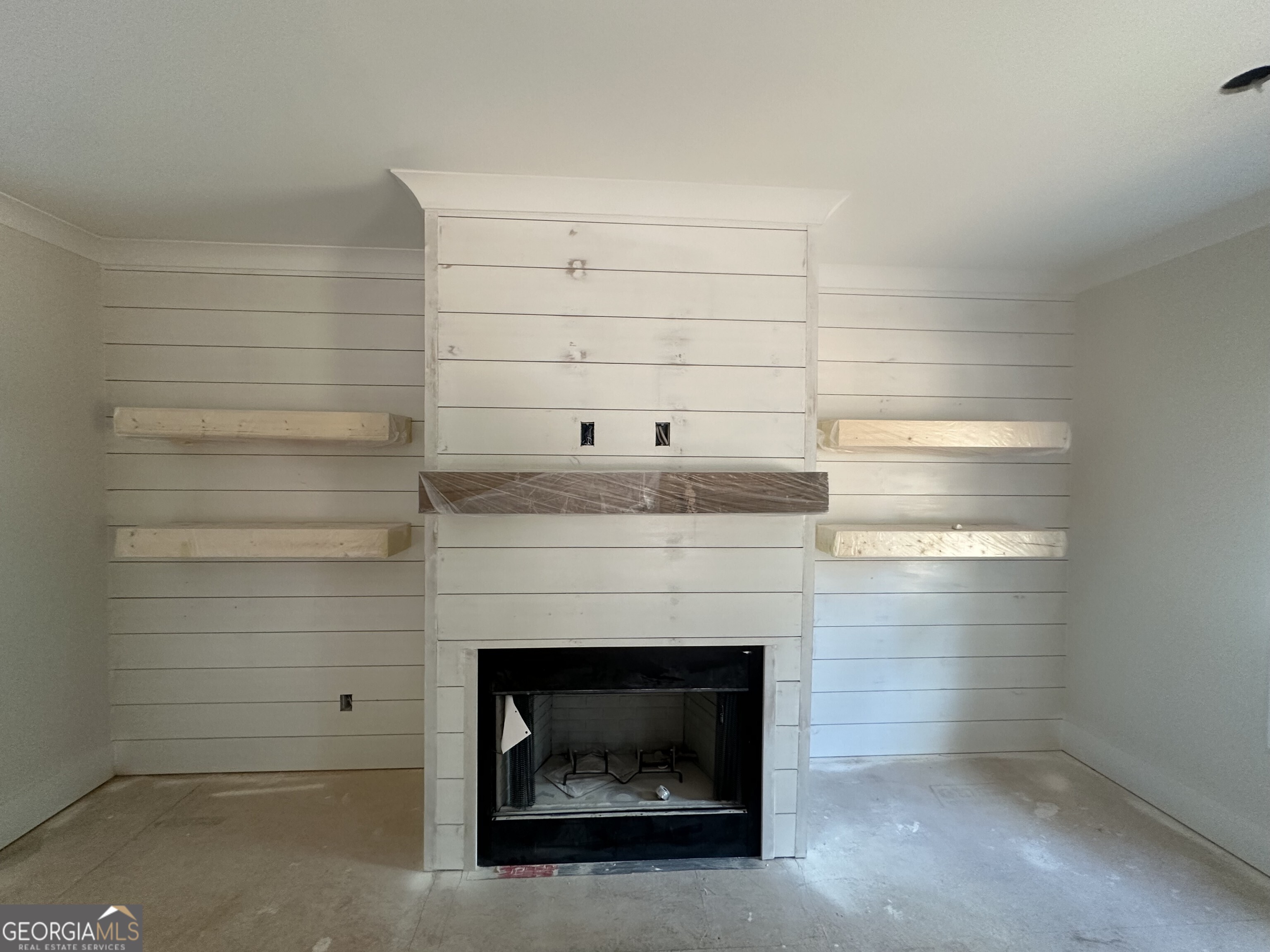 1021 Laurel Pointe