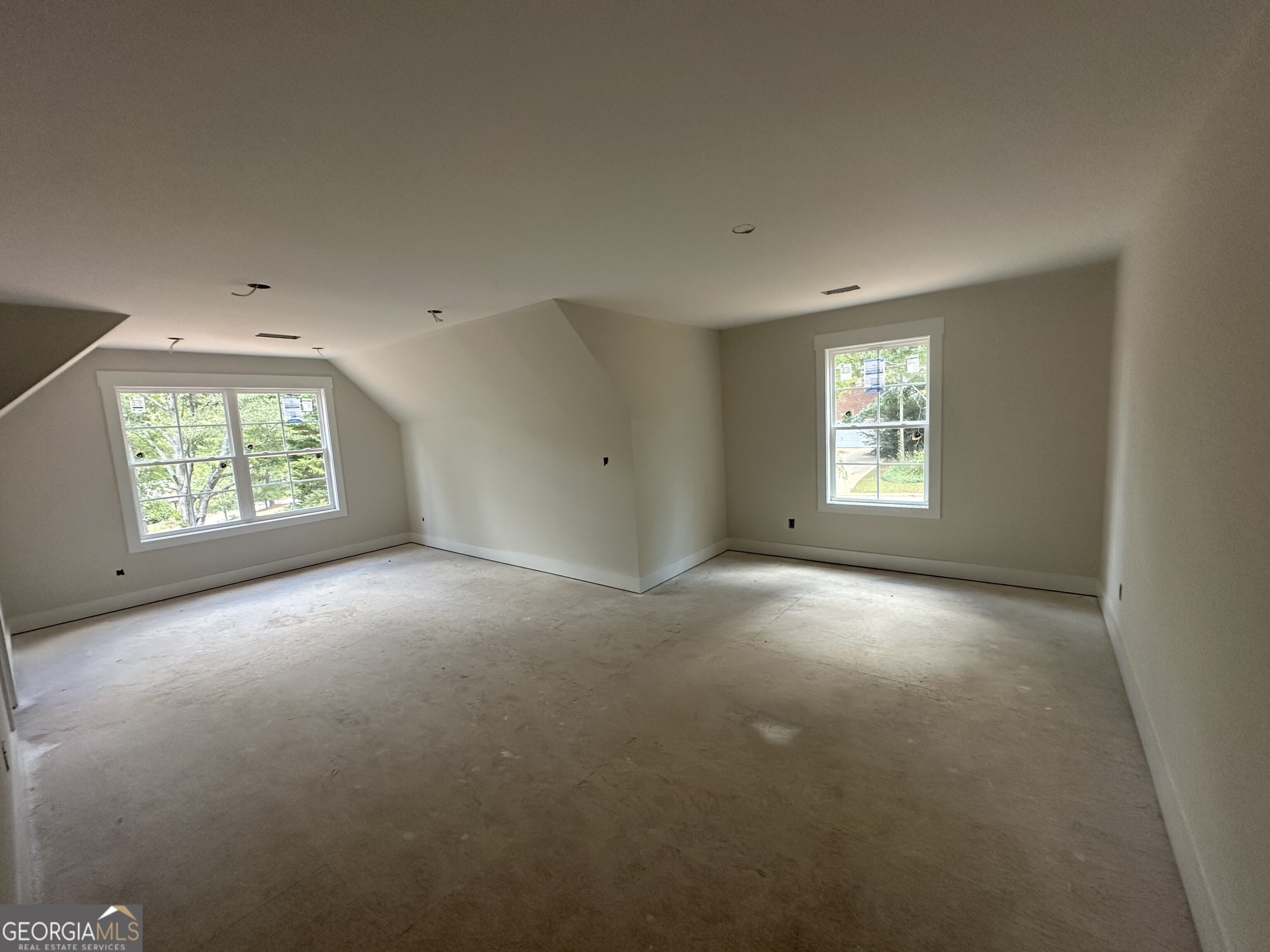 1021 Laurel Pointe