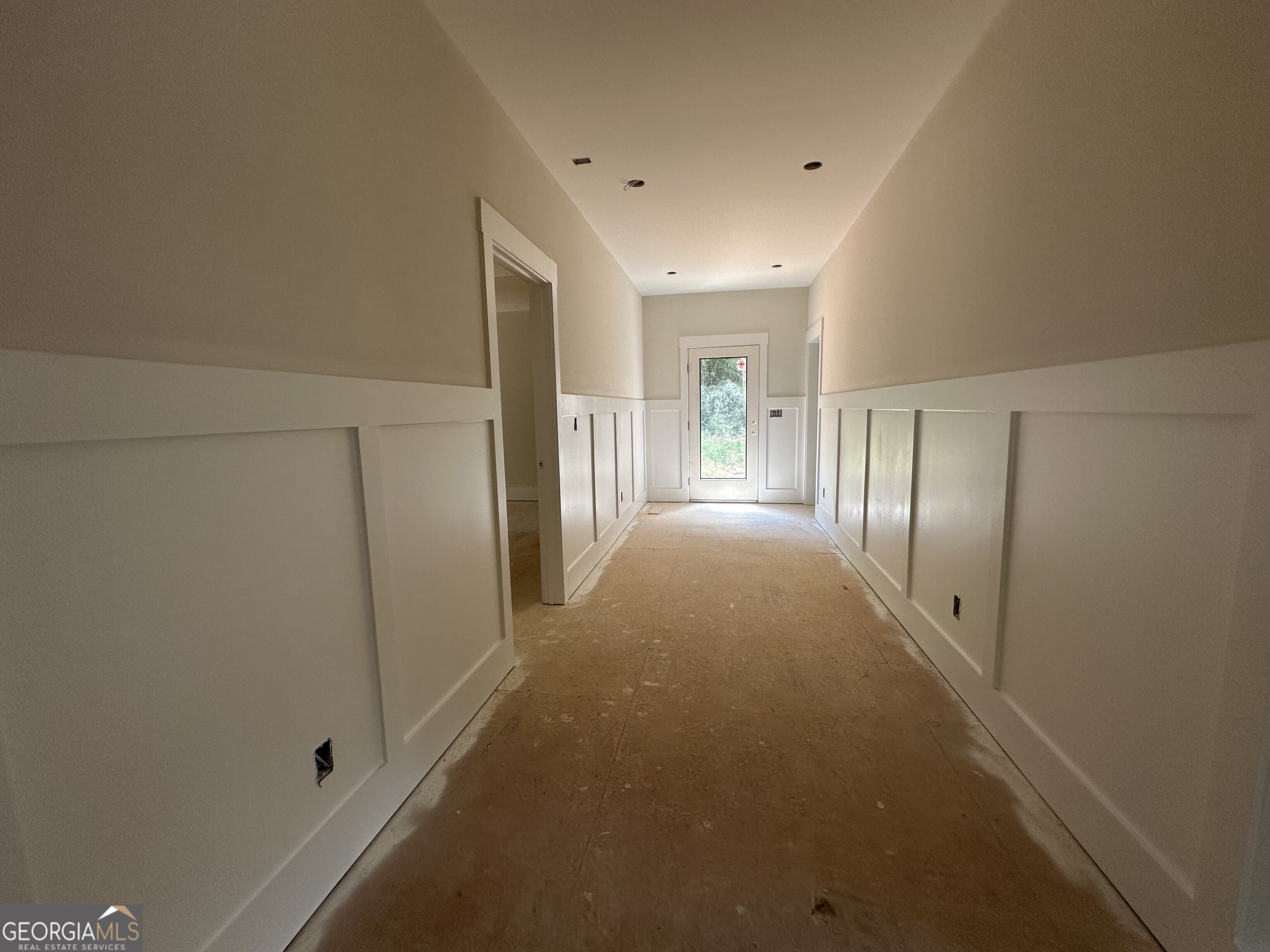 1021 Laurel Pointe