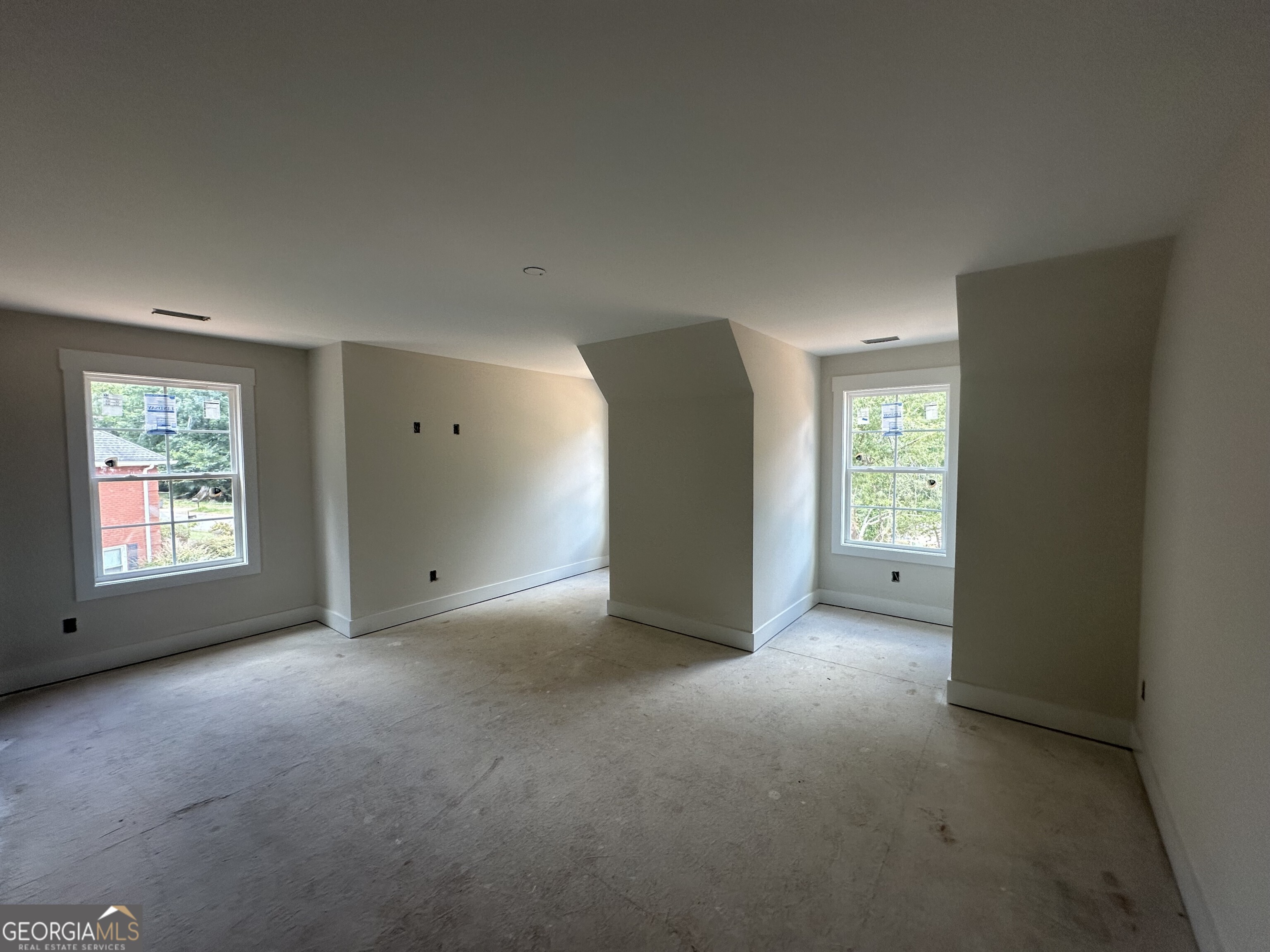 1021 Laurel Pointe