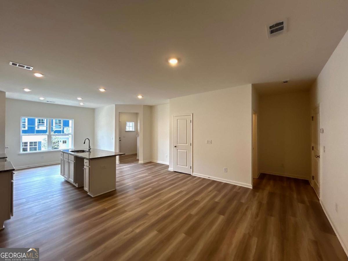 1907 Victoria Way # 115