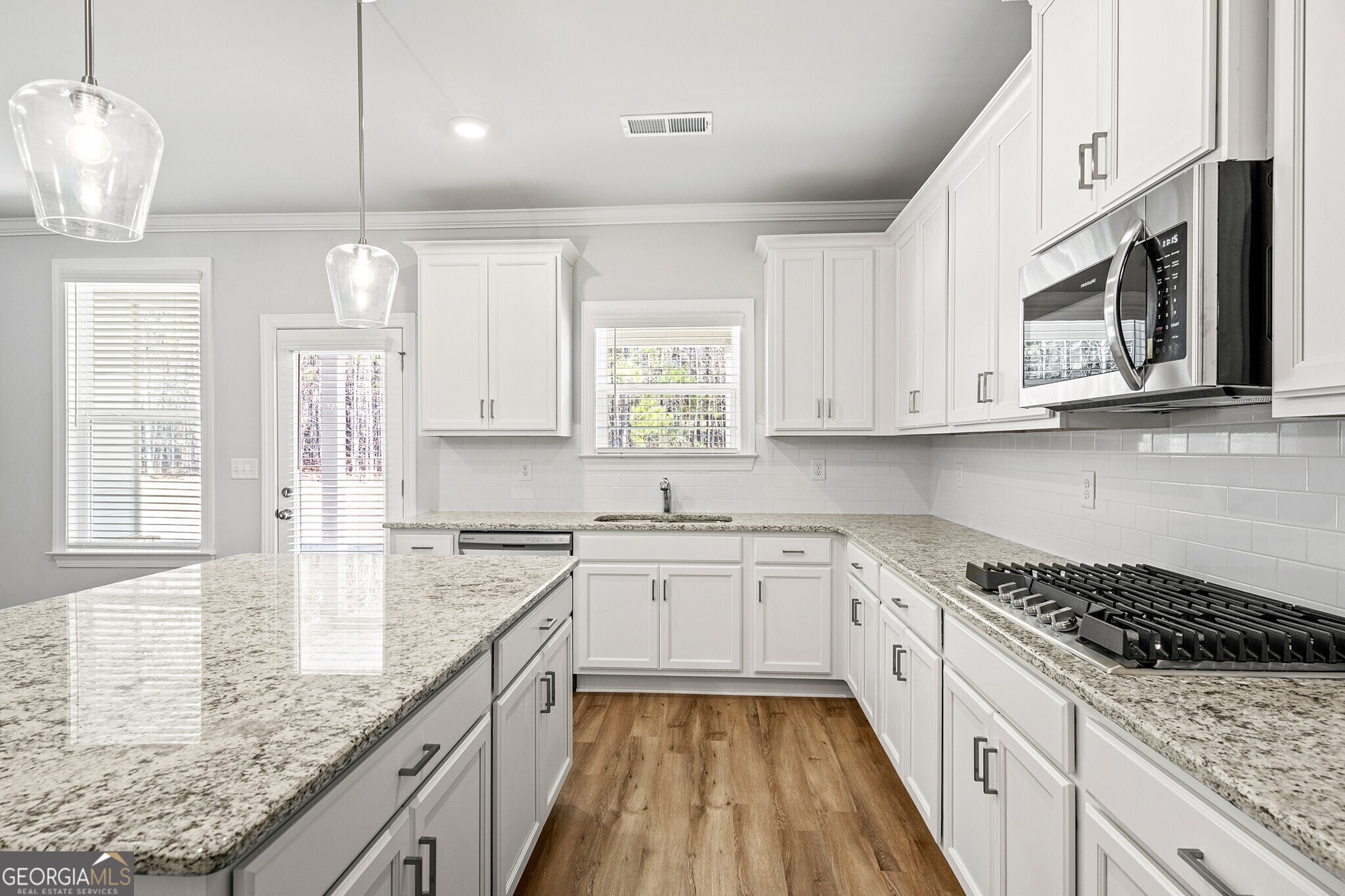 3240 Lions Ruby Lane
