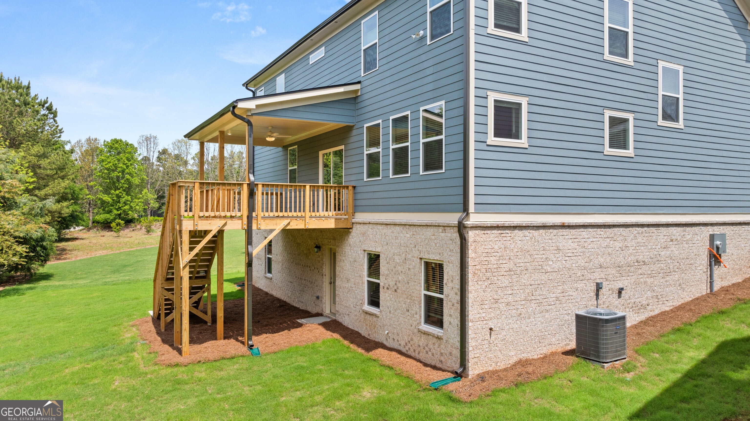 1551 Longleaf Court