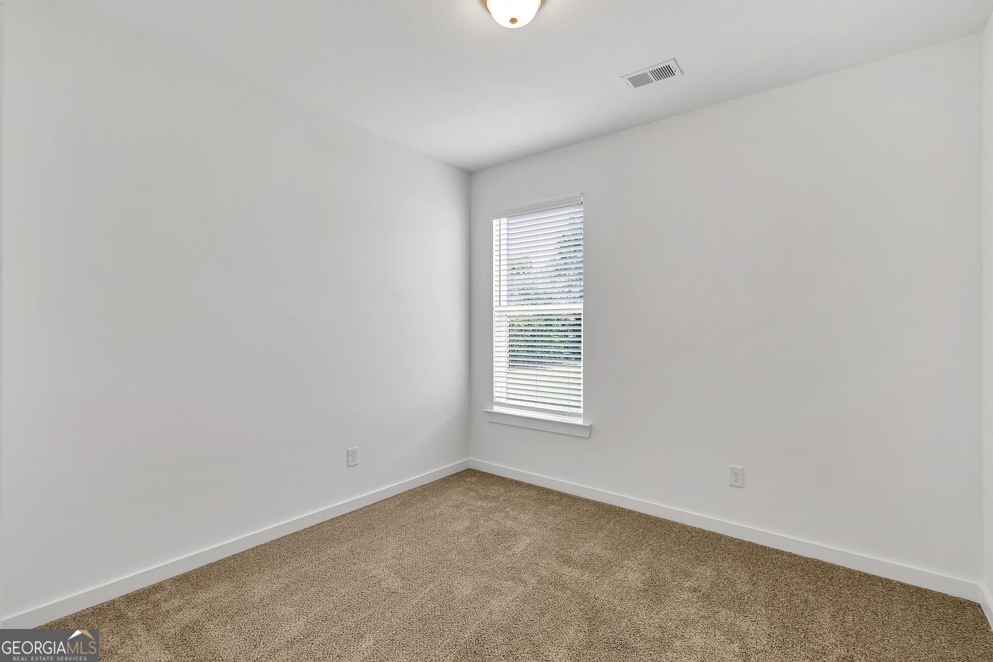 104 Breakwater Way