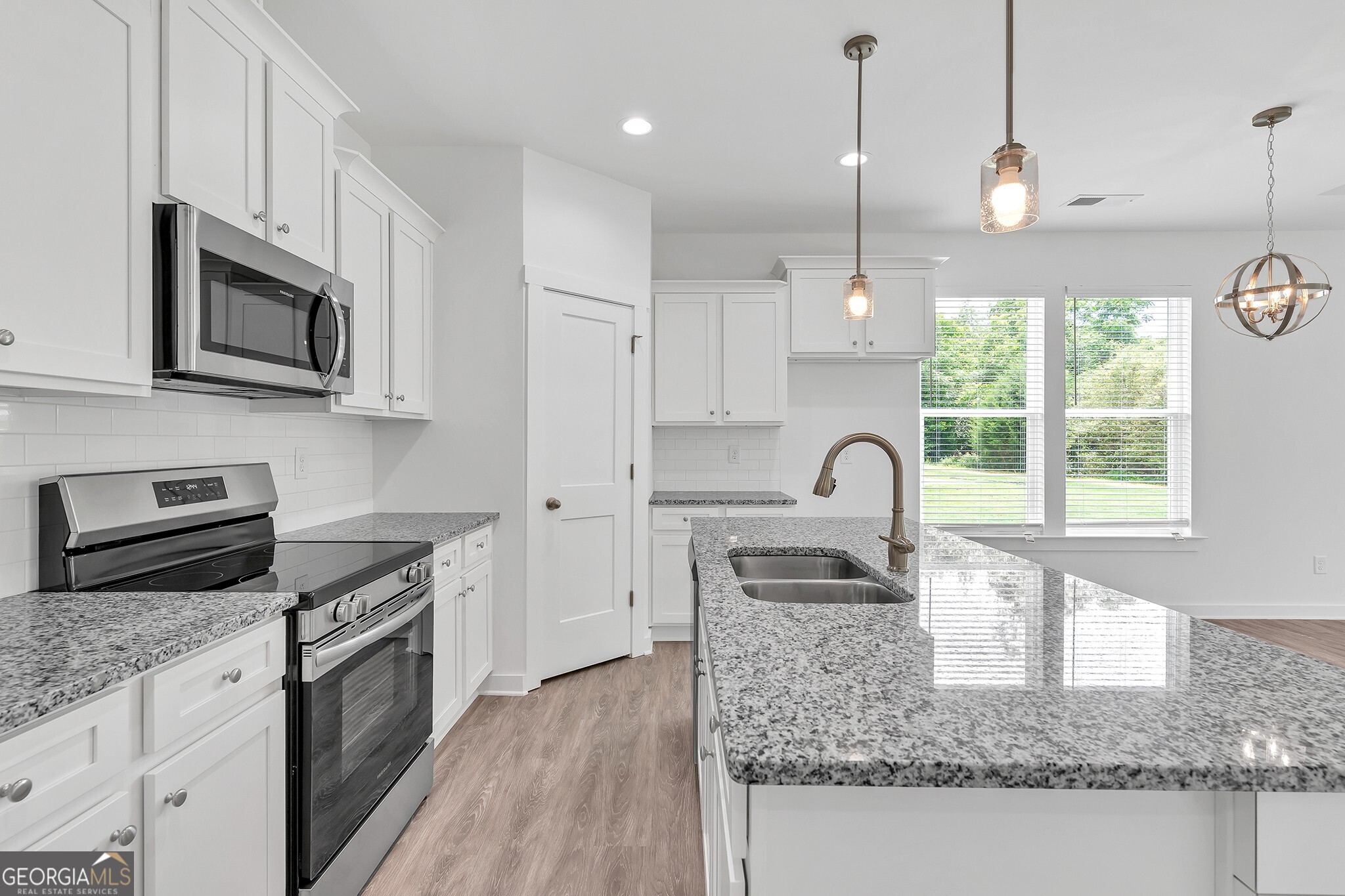 104 Breakwater Way